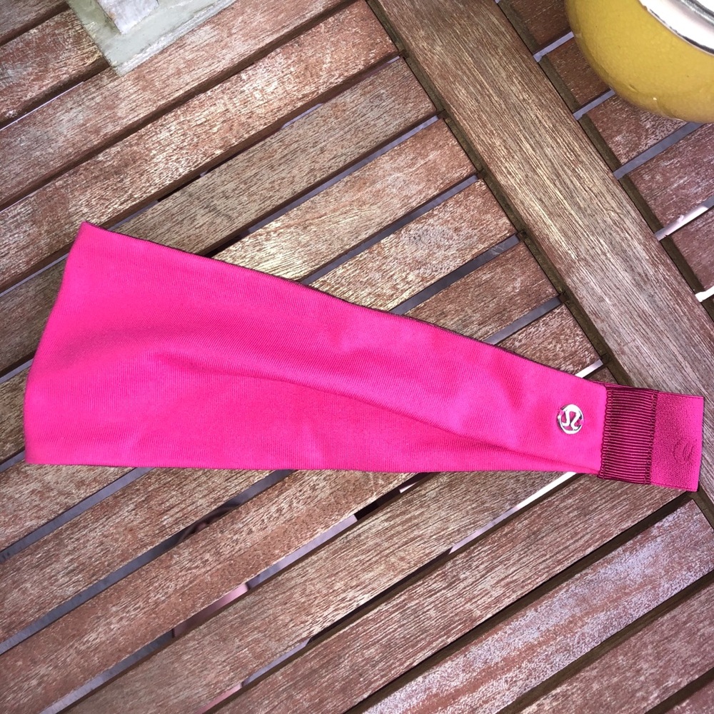 LULULEMON reversible fringe fighter headband, pink